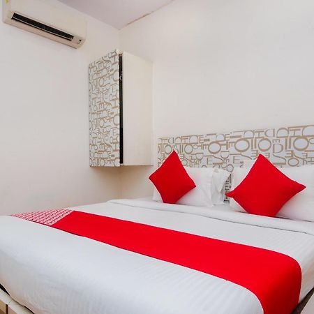 Hotel O Blue Pearl Residency Near Chhatrapati Shivaji International Airport Bombaim Exterior foto