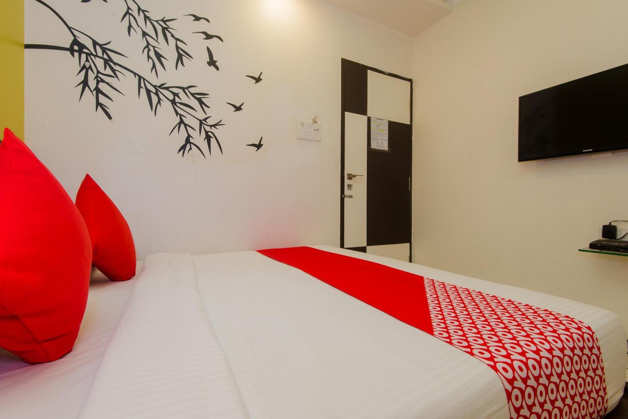 Hotel O Blue Pearl Residency Near Chhatrapati Shivaji International Airport Bombaim Exterior foto