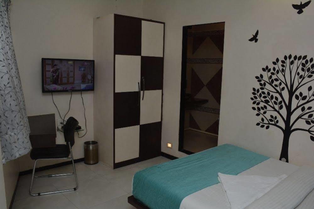 Hotel O Blue Pearl Residency Near Chhatrapati Shivaji International Airport Bombaim Exterior foto