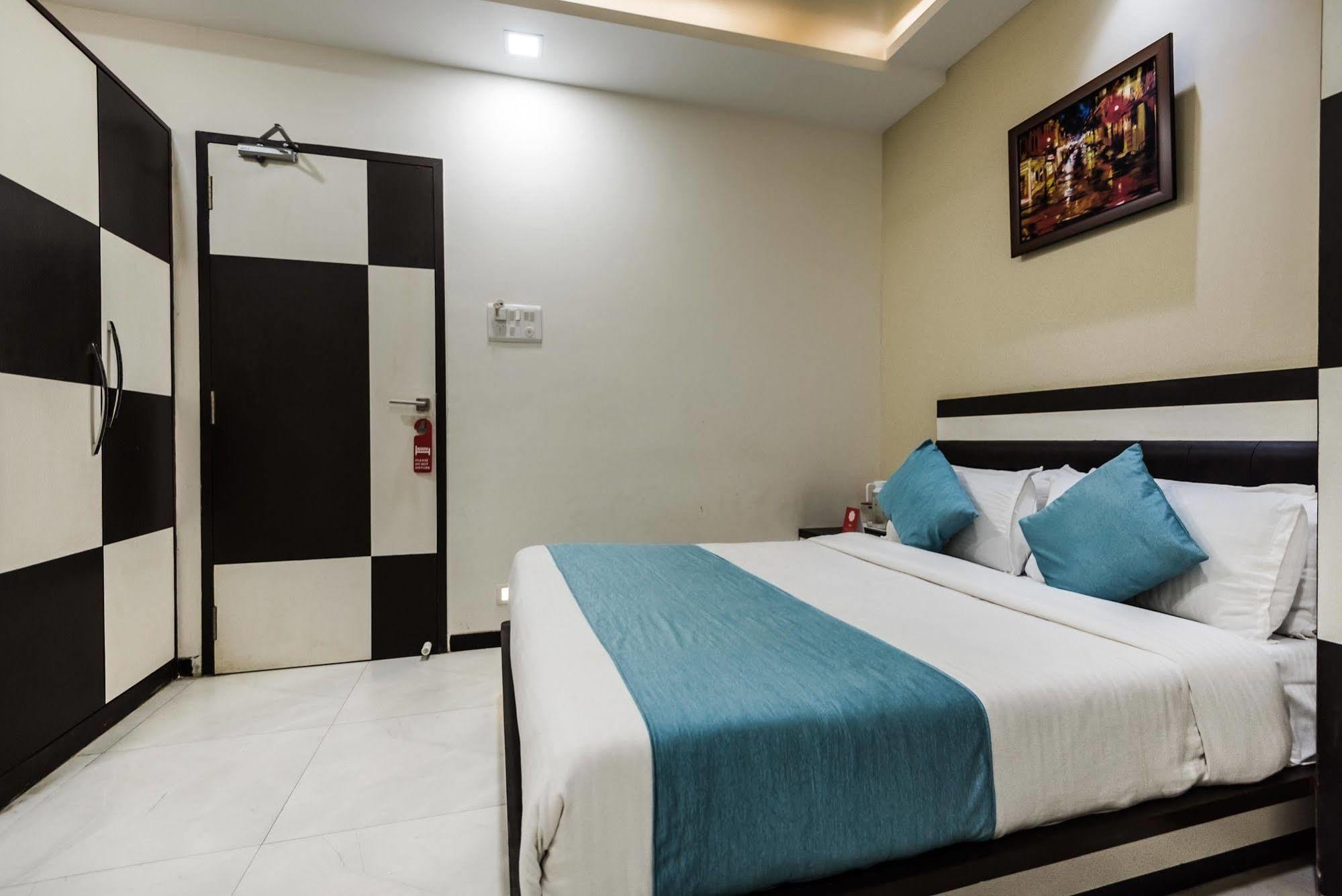 Hotel O Blue Pearl Residency Near Chhatrapati Shivaji International Airport Bombaim Exterior foto